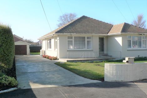 Photo of property in 8 Kinnaird Place, Hillmorton, Christchurch, 8025