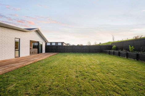 Photo of property in 39 Overton Street, Rototuna North, 3210