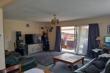 Photo of property in 9 Cypress Grove, Paraparaumu, 5032