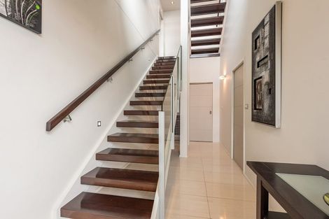 Photo of property in 24 Mewburn Rise, Karori, Wellington, 6012