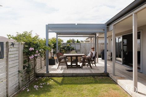 Photo of property in 31 Butterworth Crescent, Papamoa Beach, Papamoa, 3118