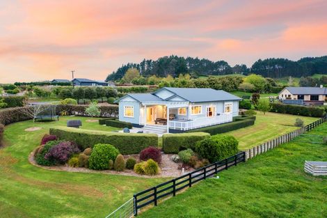 Photo of property in 52 Medhurst Road North, Bombay, 2675