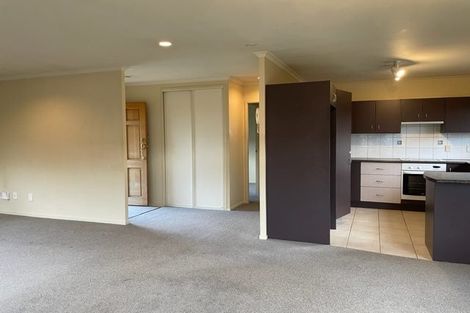 Photo of property in 26 Carisbrook Crescent, Papakura, 2110