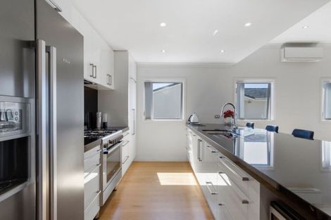 Photo of property in 31a Beechwood Road, Rothesay Bay, Auckland, 0630