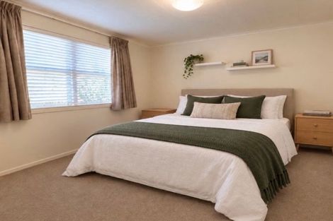 Photo of property in 172 Main Road South, Raumati South, Paraparaumu, 5032