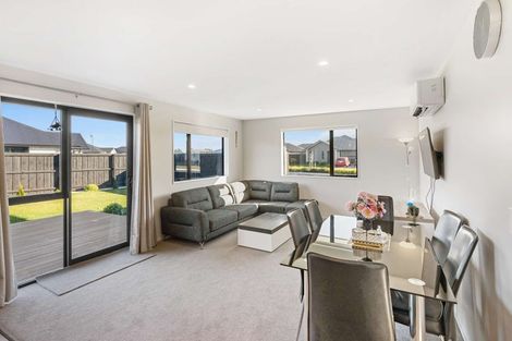 Photo of property in 160 Shillingford Boulevard, Rolleston, 7615