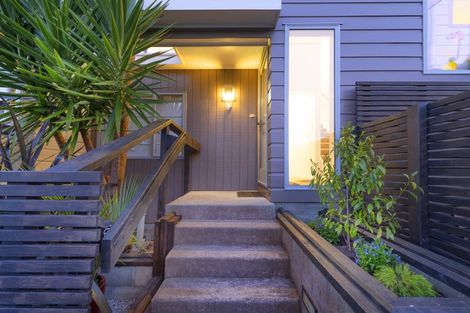 Photo of property in 77 Spencer Street, Crofton Downs, Wellington, 6035