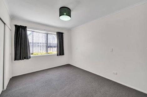 Photo of property in 13 Ambury Place, Merrilands, New Plymouth, 4312