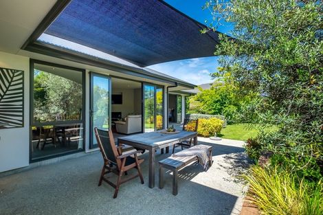 Photo of property in 128 Kings Drive, Wanaka, 9305