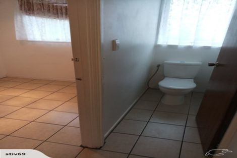 Photo of property in 37 Cascades Road, Pakuranga Heights, Auckland, 2010