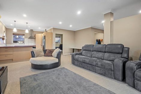 Photo of property in 70 Rowse Street, Rangiora, 7400