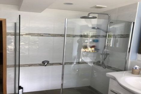 Photo of property in 11 Khouri Avenue, Karori, Wellington, 6012