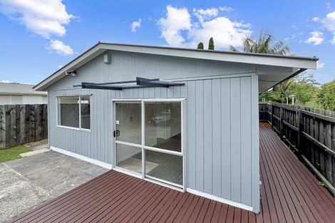 Photo of property in 12 Waterfront Road, Mangere Bridge, Auckland, 2022