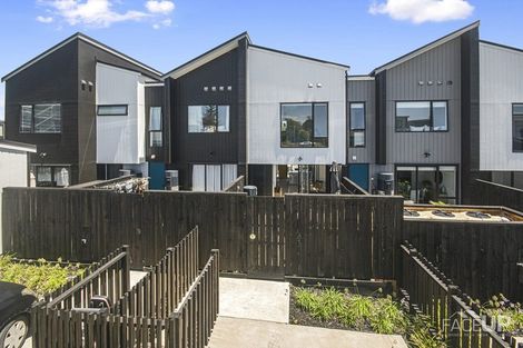 Photo of property in 18 Walter Merton Road, Hobsonville, Auckland, 0616