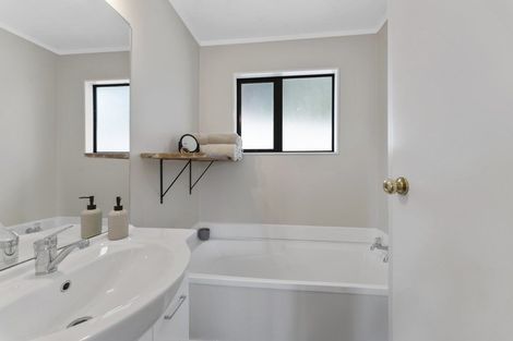 Photo of property in 36 Northumberland Street, Cannons Creek, Porirua, 5024