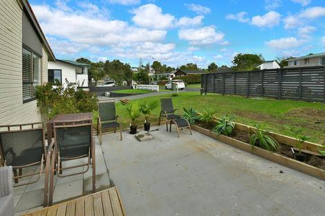 Photo of property in 19b Albatross Road, Red Beach, 0932