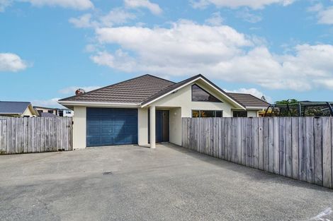 Photo of property in 59 Kapiti Crescent, Titahi Bay, Porirua, 5022