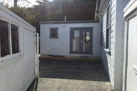 Photo of property in 37 Riddlers Crescent, Petone, Lower Hutt, 5012