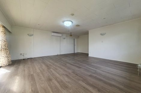 Photo of property in 297a Don Buck Road, Massey, Auckland, 0614