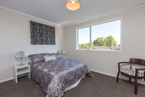 Photo of property in 14 Farwood Drive, Henderson, Auckland, 0612