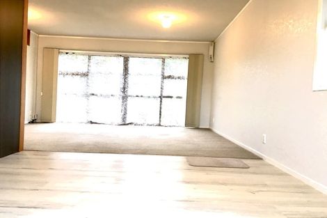 Photo of property in 2/39 Alfriston Road, Manurewa East, Auckland, 2102