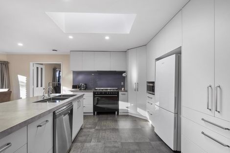 Photo of property in 5 Montrose Crescent, Huntington, Hamilton, 3210