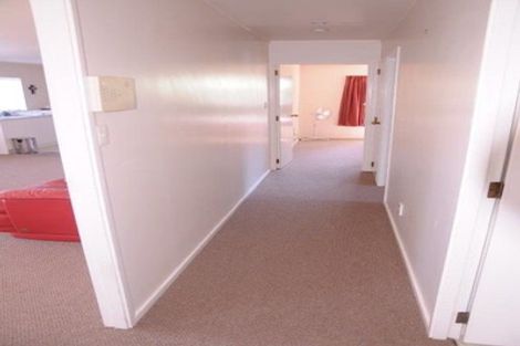 Photo of property in 2/1 Dunstall Place, Mangere Bridge, Auckland, 2022