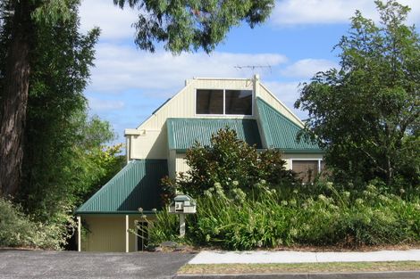 Photo of property in 31 Hadfield Street, Beach Haven, Auckland, 0626