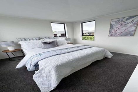 Photo of property in 5 Marlin Street, West Harbour, Auckland, 0618