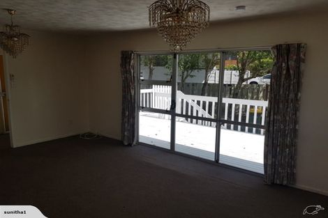 Photo of property in 4 Tacitus Place, Totara Vale, Auckland, 0629