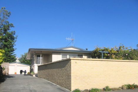 Photo of property in 36 Somerset Crescent, Highbury, Palmerston North, 4412