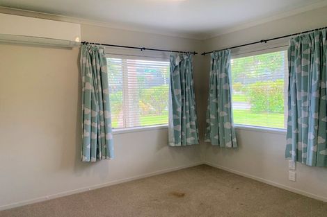 Photo of property in 1 Luna Place, Henderson, Auckland, 0612