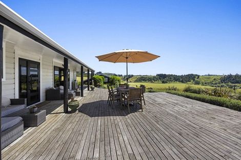 Photo of property in 543 Mataro Road, Onaero, Urenui, 4375