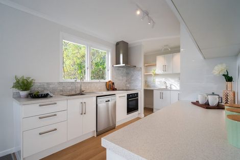 Photo of property in 4 Mayfair Place, Tawa, Wellington, 5028