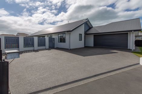 Photo of property in 28 Surfers Place, North New Brighton, Christchurch, 8083