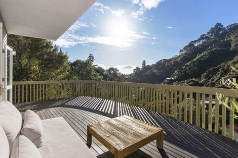 Photo of property in 40 Rona Street, Eastbourne, Lower Hutt, 5013