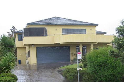 Photo of property in 11 San Lorenzo Rise, Henderson, Auckland, 0612
