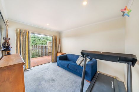 Photo of property in 9 Oceanview Terrace, Tirohanga, Lower Hutt, 5010