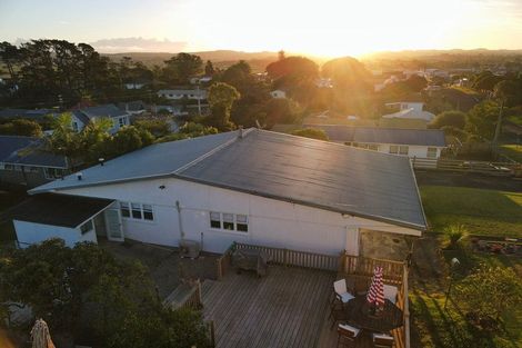 Photo of property in 31 Karaka Street, Helensville, 0800