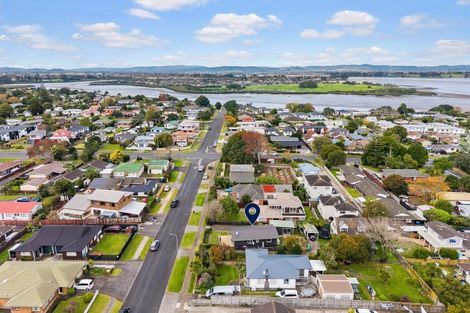 Photo of property in 1/6 Mcleod Road, Weymouth, Auckland, 2103