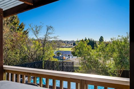 Photo of property in 15 Amanda Avenue, Dinsdale, Hamilton, 3204