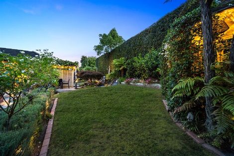 Photo of property in 10 Seine Road, Forrest Hill, Auckland, 0620