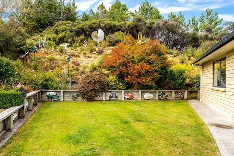 Photo of property in 32 Mount Marua Drive, Timberlea, Upper Hutt, 5018
