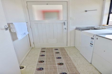 Photo of property in 13 Redwood Avenue, Tawa, Wellington, 5028