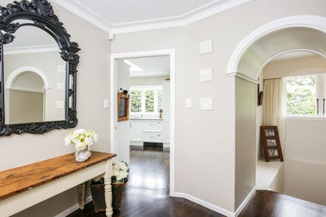 Photo of property in 559 South Titirangi Road, Titirangi, Auckland, 0604