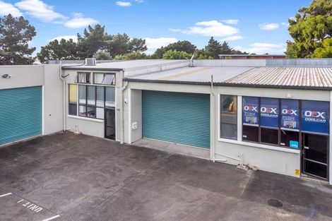 Photo of property in 2/251 Lincoln Road, Henderson, Auckland, 0610