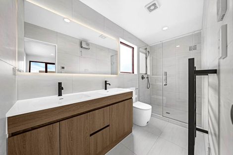 Photo of property in 49 Maungakaraka Road, Karaka, 2580