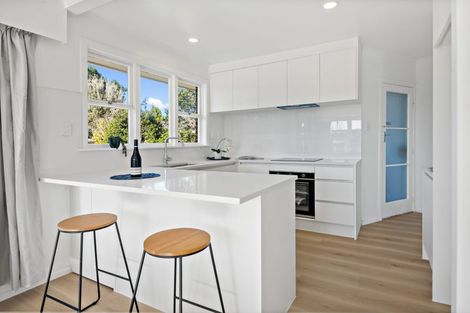 Photo of property in 70 Sturges Road, Henderson, Auckland, 0612