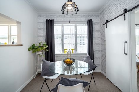 Photo of property in 28 Garrison Street, Carterton, 5713