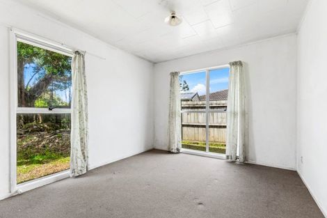 Photo of property in 15 Kopi Place, Massey, Auckland, 0614